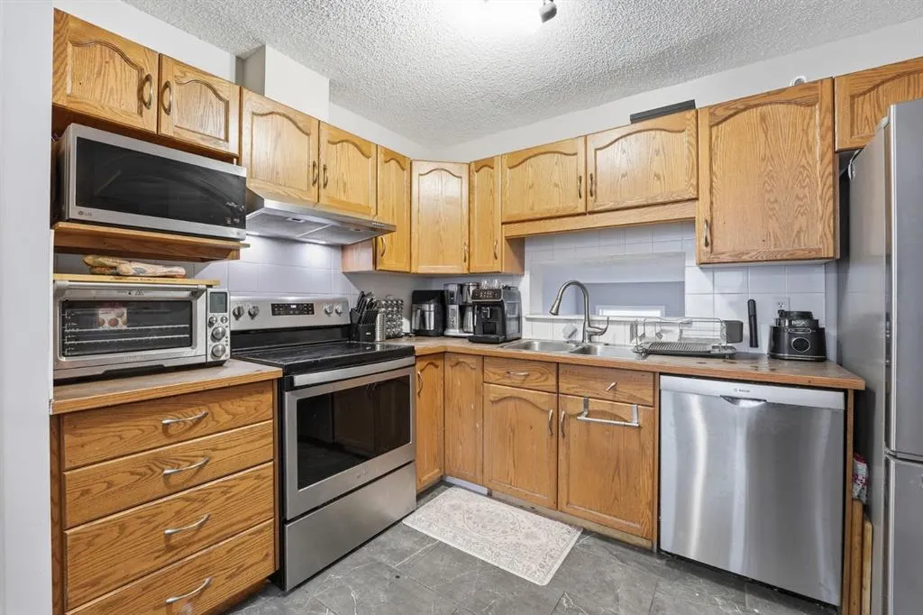 168 Copperfield Court SE
