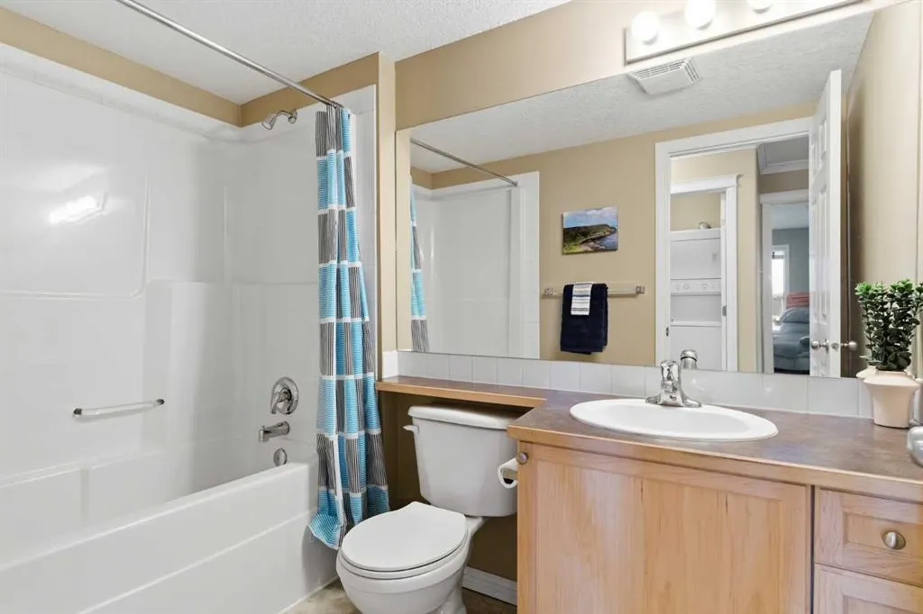 128 Centre Avenue, #103