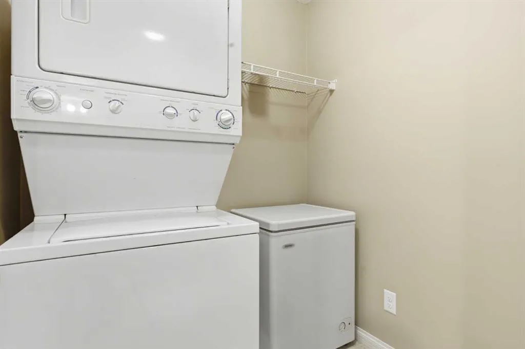 128 Centre Avenue, #103