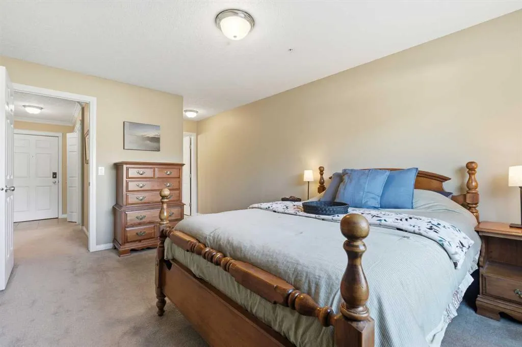 128 Centre Avenue, #103