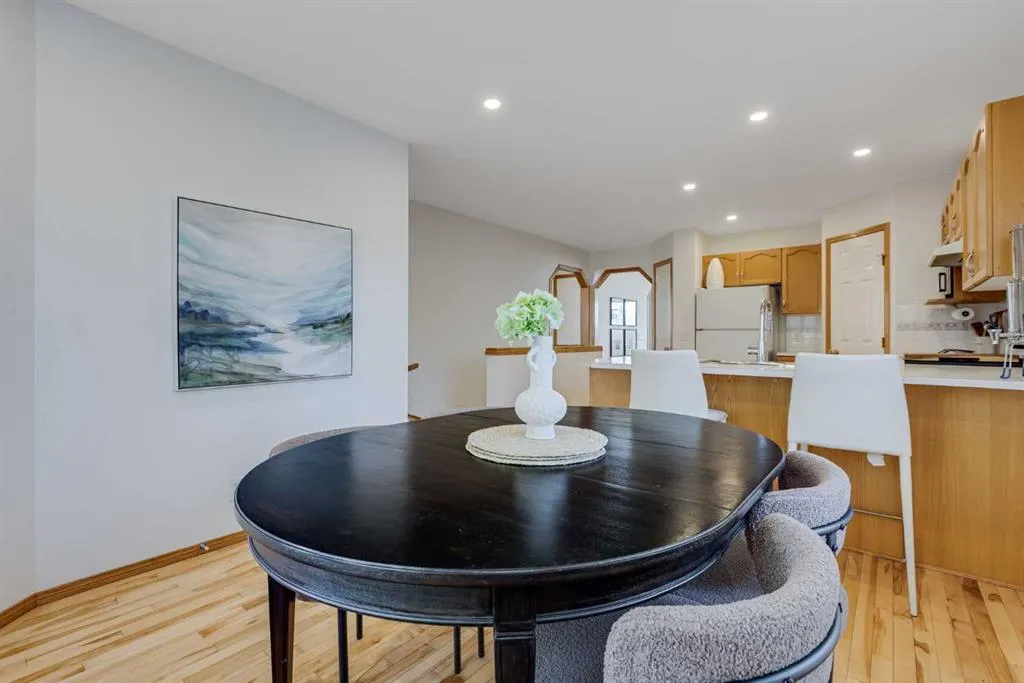 319 Douglas Glen Boulevard SE