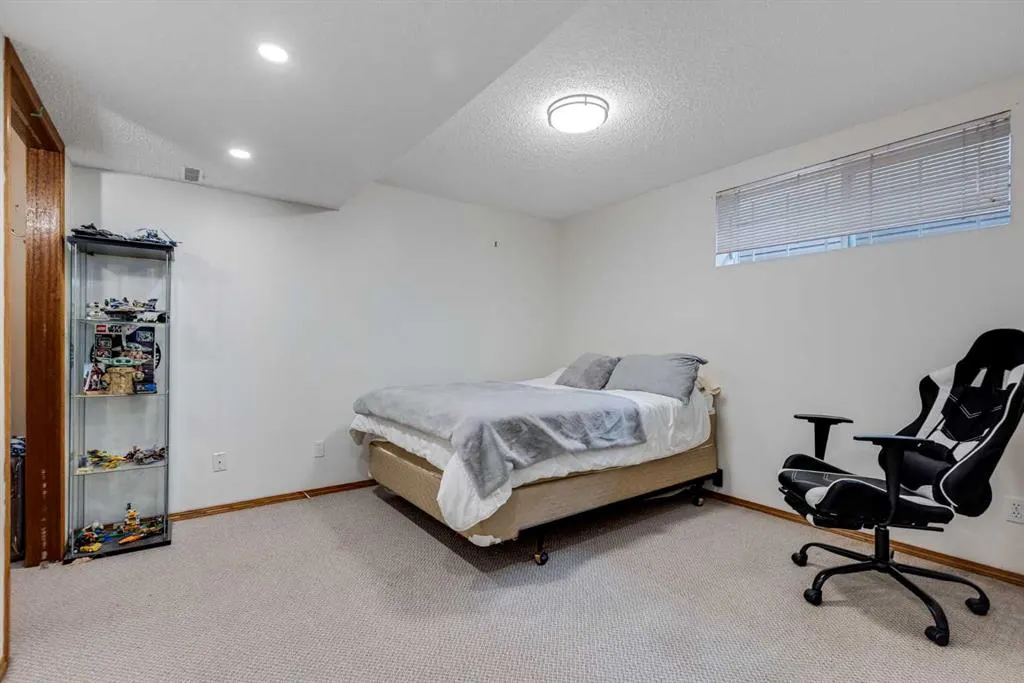 319 Douglas Glen Boulevard SE