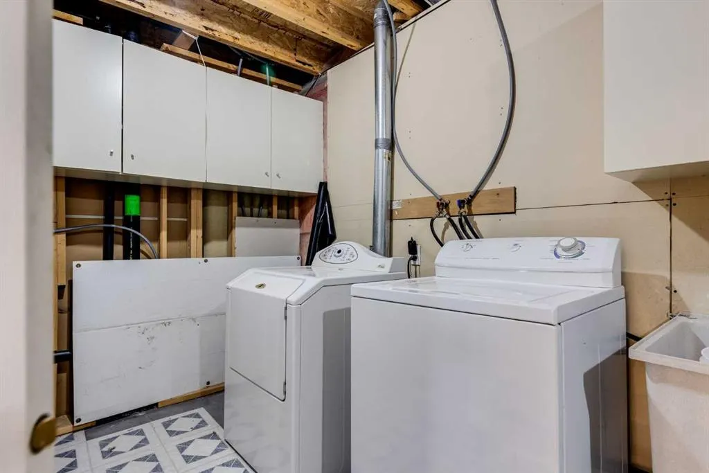 319 Douglas Glen Boulevard SE