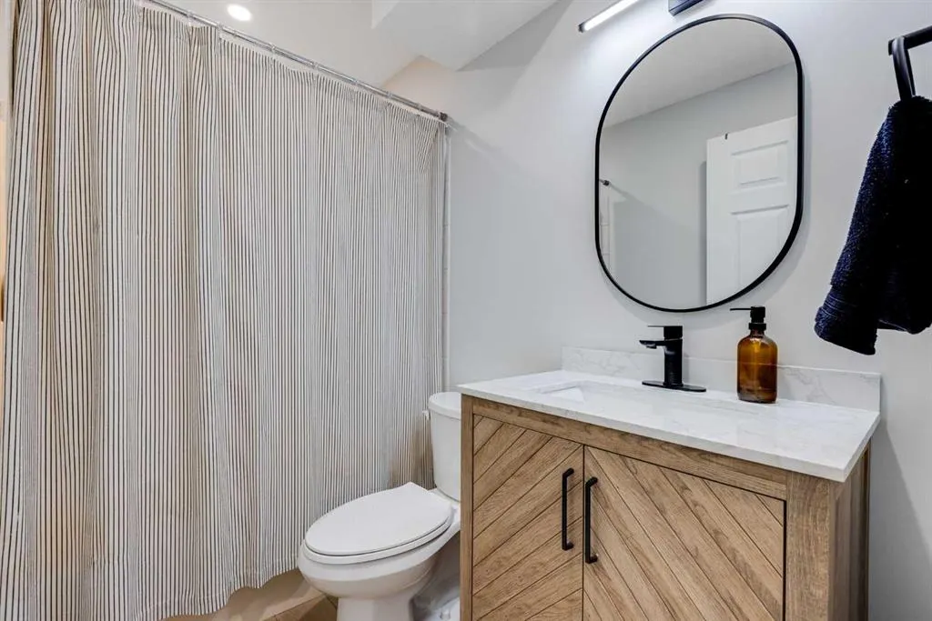 319 Douglas Glen Boulevard SE