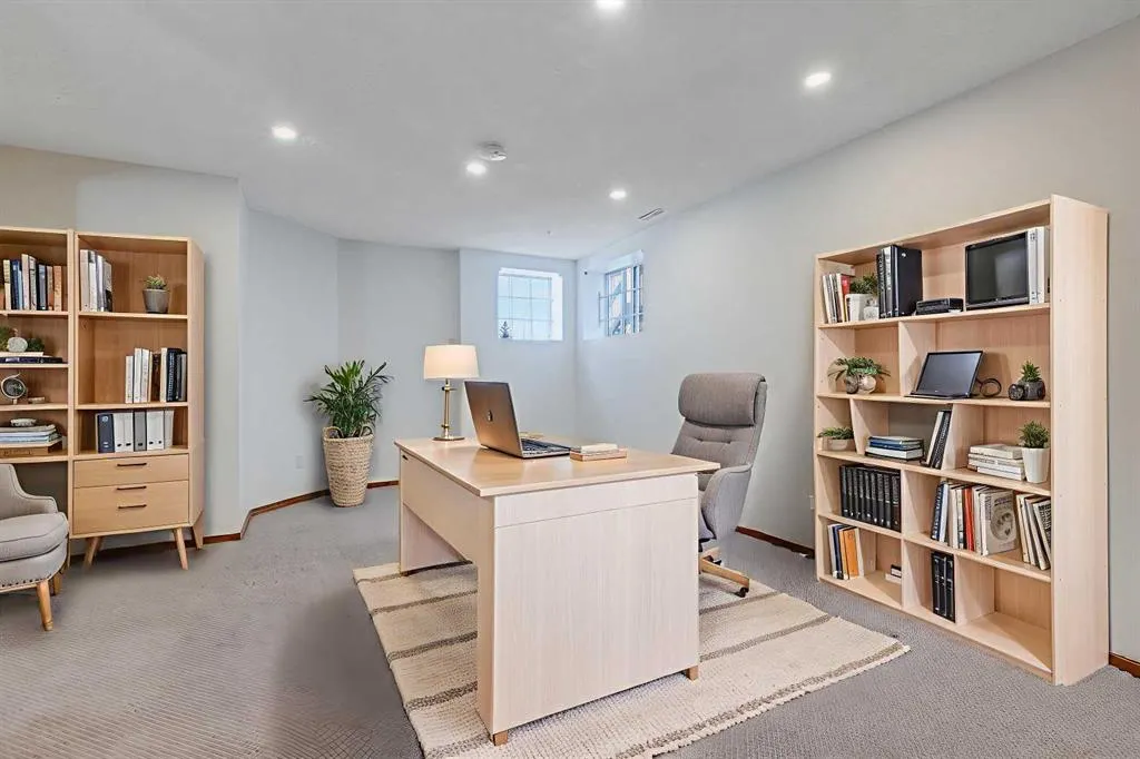 319 Douglas Glen Boulevard SE