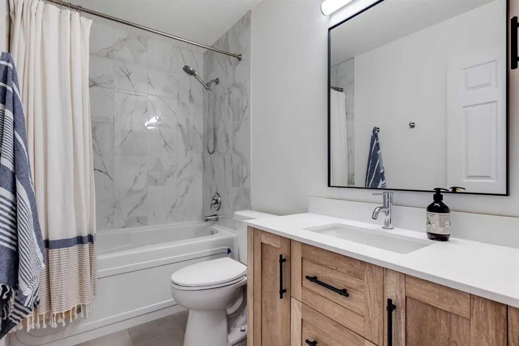 319 Douglas Glen Boulevard SE