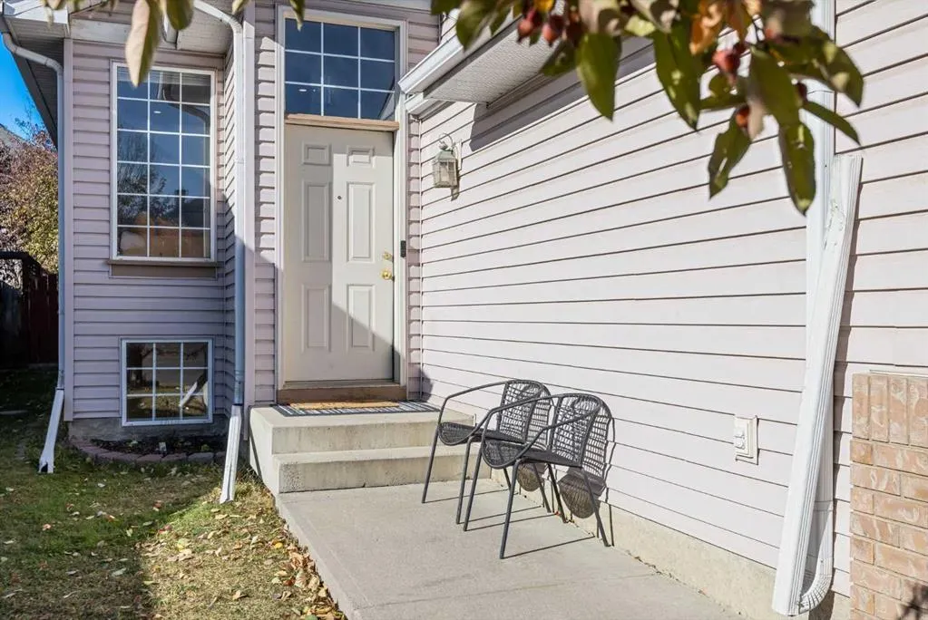 319 Douglas Glen Boulevard SE