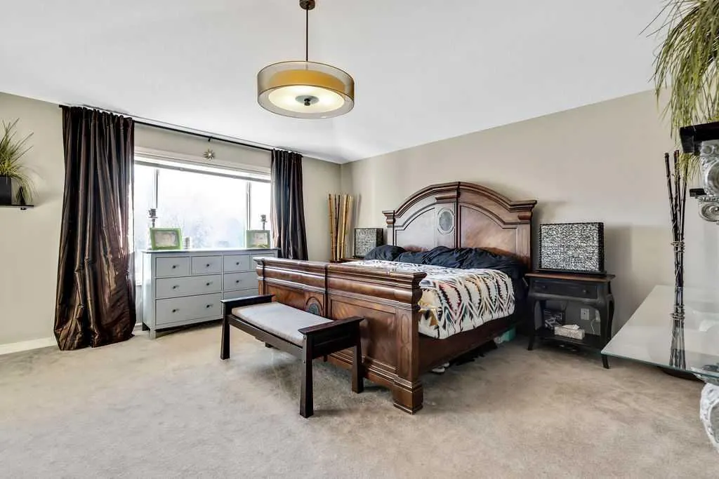 30 Drake Landing Road