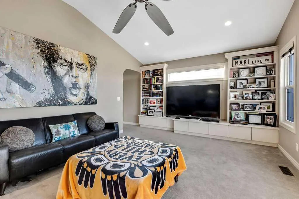 30 Drake Landing Road