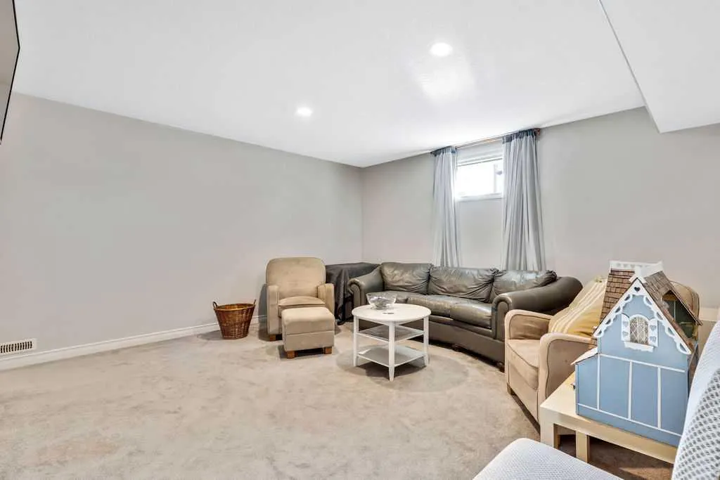 30 Drake Landing Road