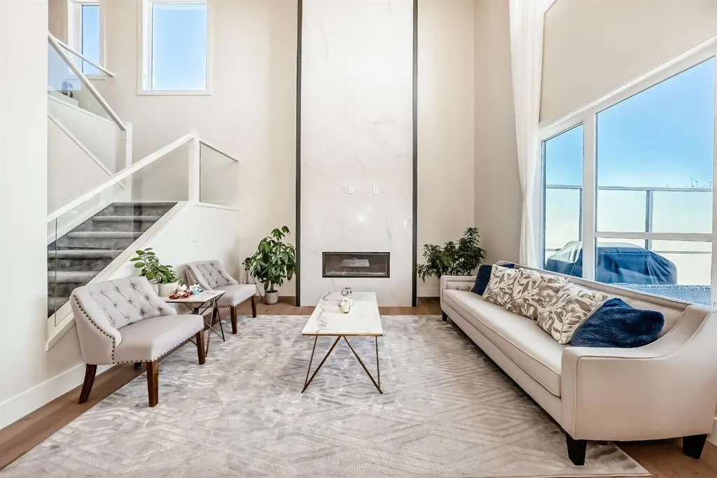 76 ROCK LAKE View NW