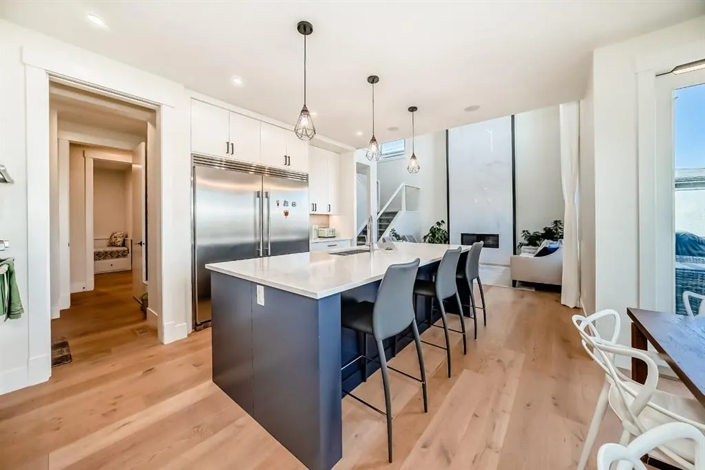 76 ROCK LAKE View NW