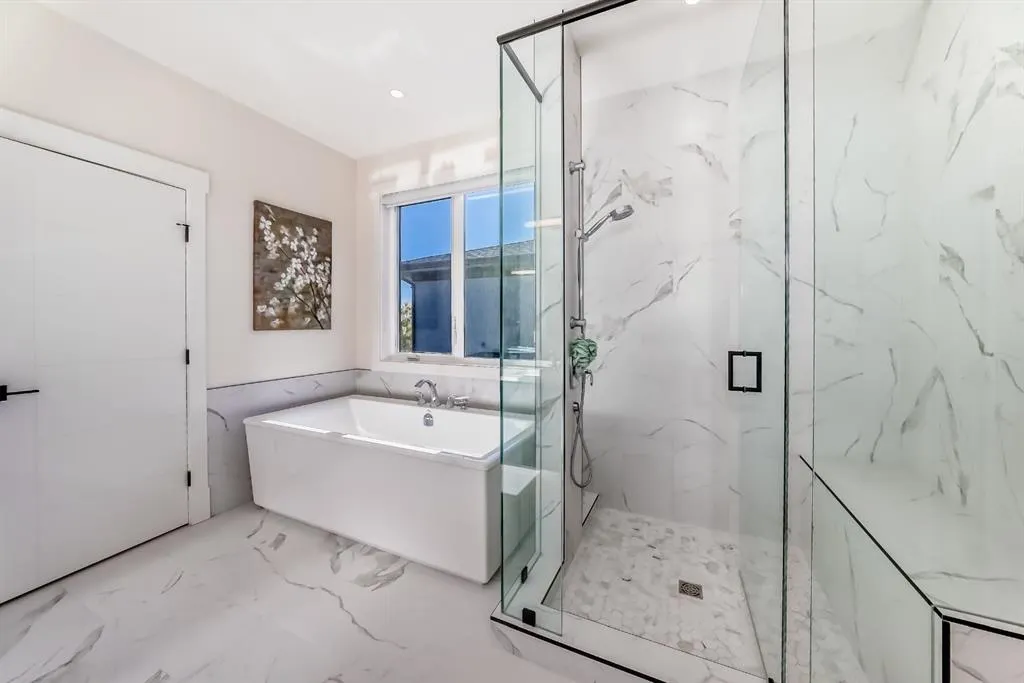 76 ROCK LAKE View NW