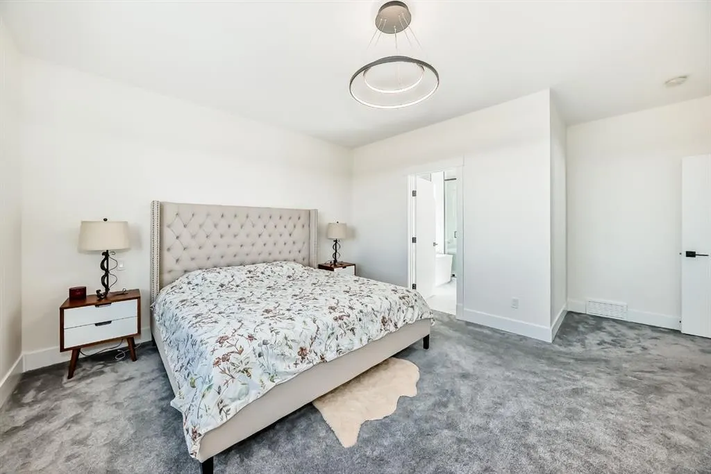 76 ROCK LAKE View NW