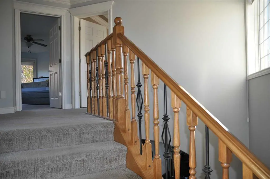 210 Evergreen Mews SW