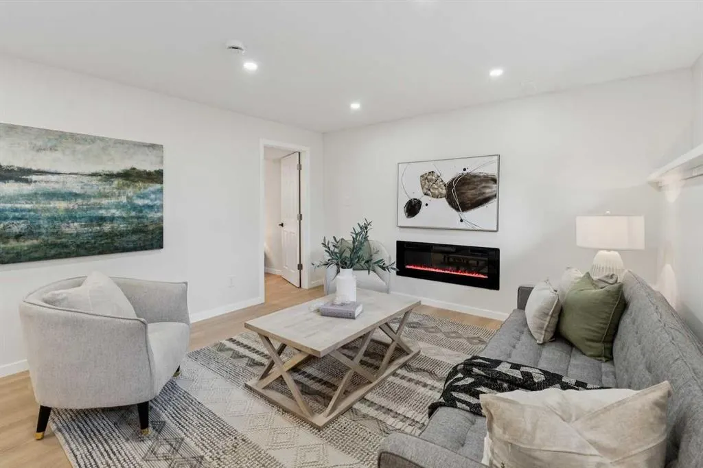 9607 Oakhill Drive SW