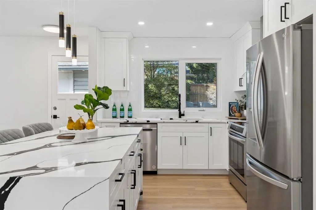 9607 Oakhill Drive SW