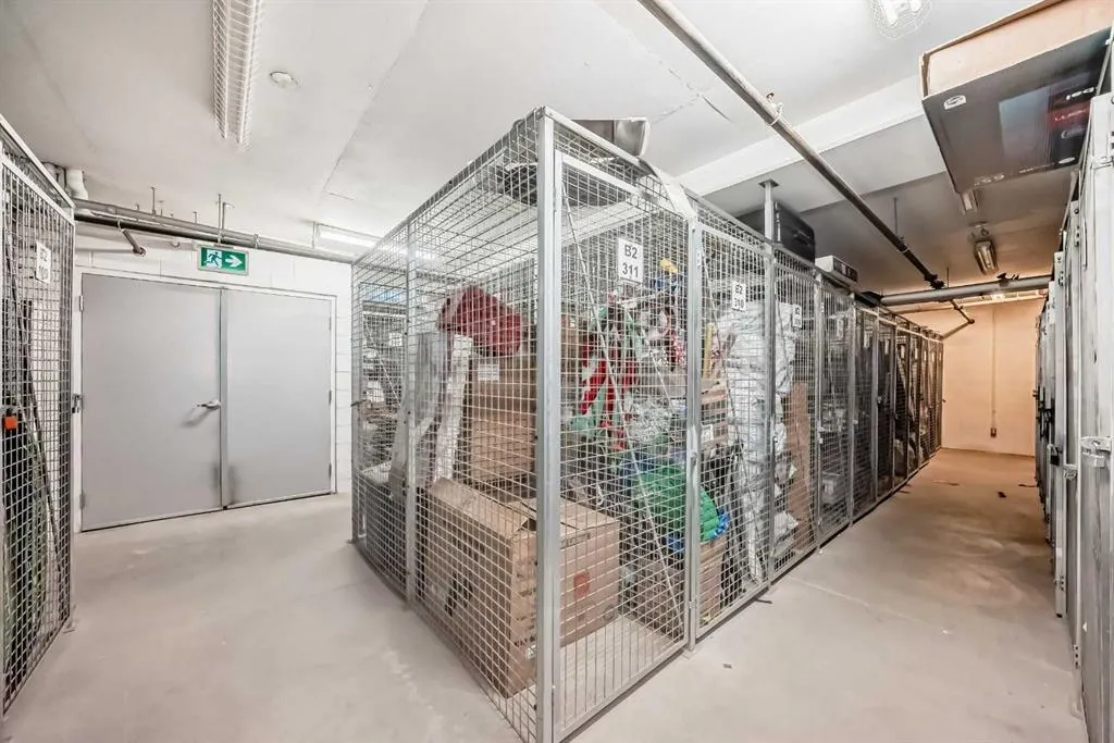 150 Auburn Meadows Manor SE, ##305