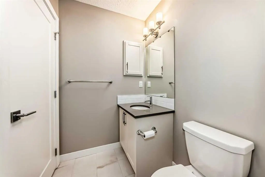 150 Auburn Meadows Manor SE, ##305