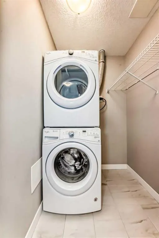 150 Auburn Meadows Manor SE, ##305