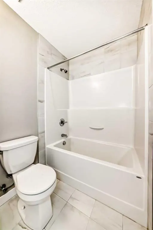 150 Auburn Meadows Manor SE, ##305