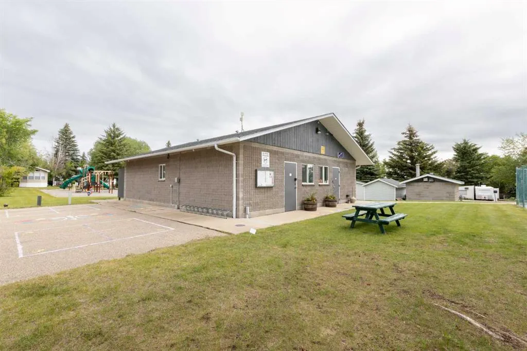 52 Points West Resort