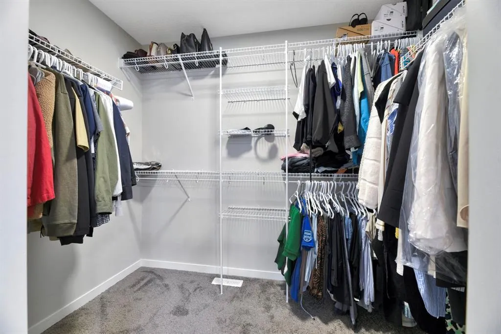 15 Creekside Grove SW