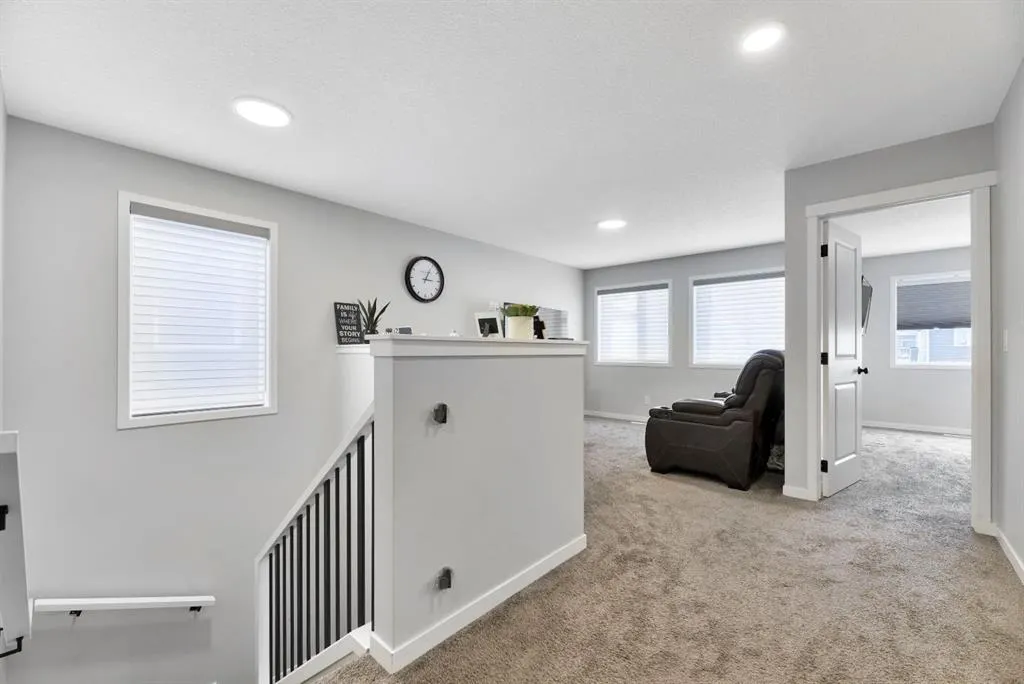 15 Creekside Grove SW