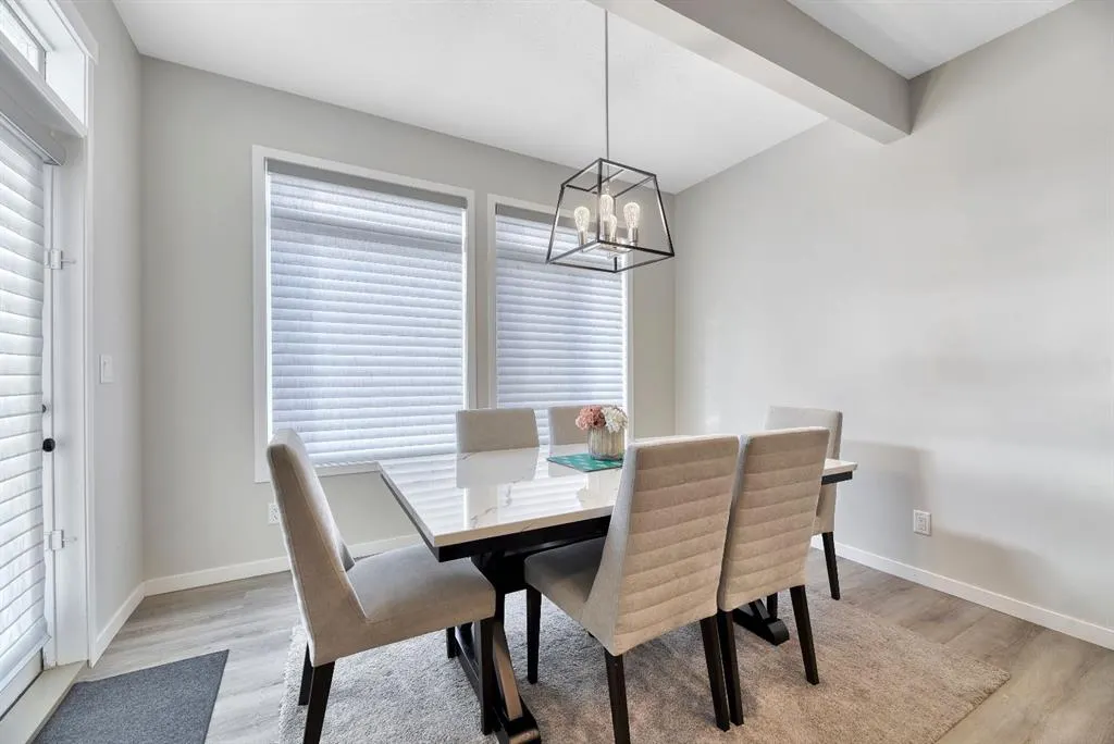 15 Creekside Grove SW