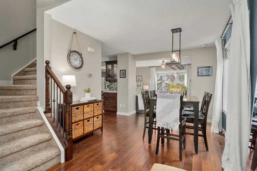 158 River Rock Crescent SE