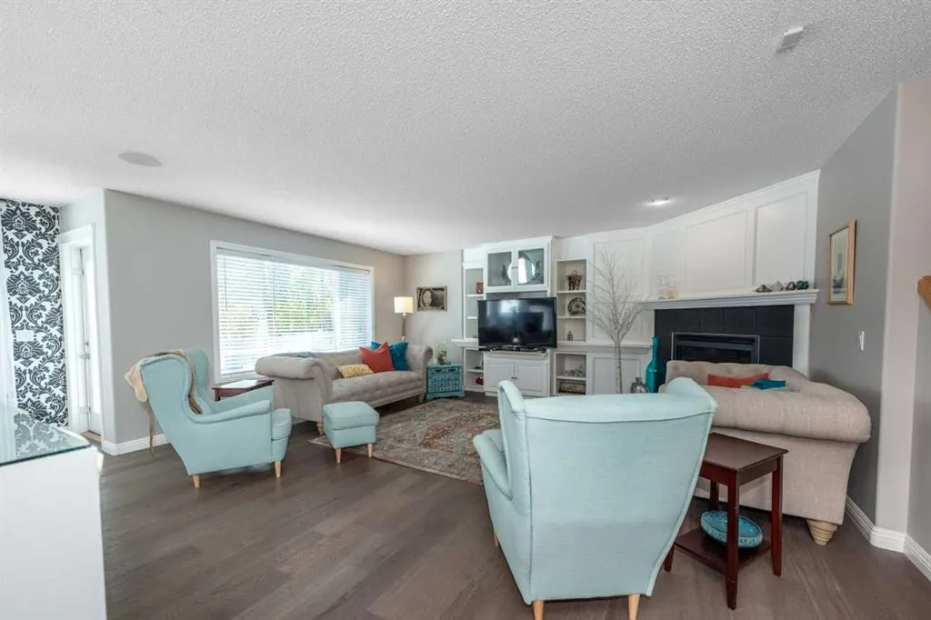 190 Everstone Drive SW