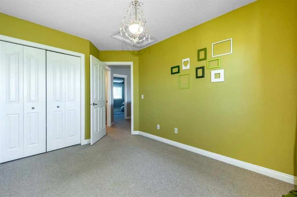 190 Everstone Drive SW