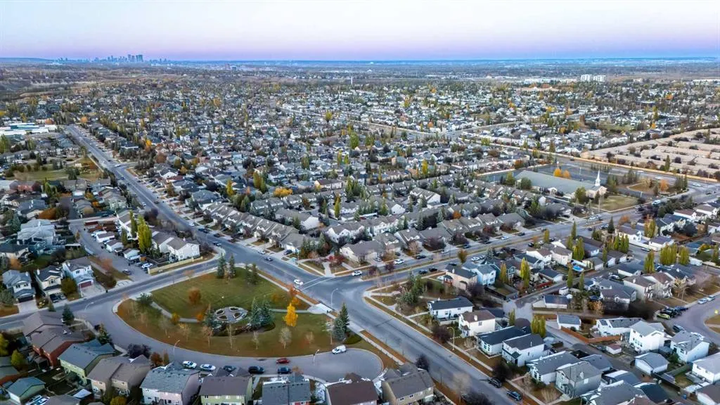 190 Everstone Drive SW