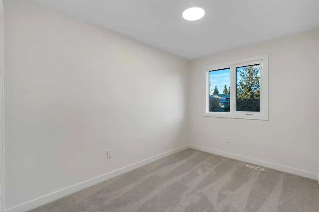 23 Glamis Drive SW, #64