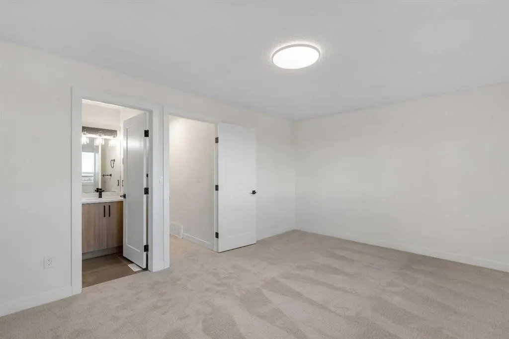 23 Glamis Drive SW, #64