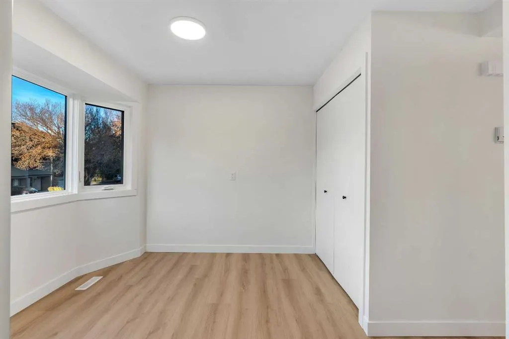 23 Glamis Drive SW, #64