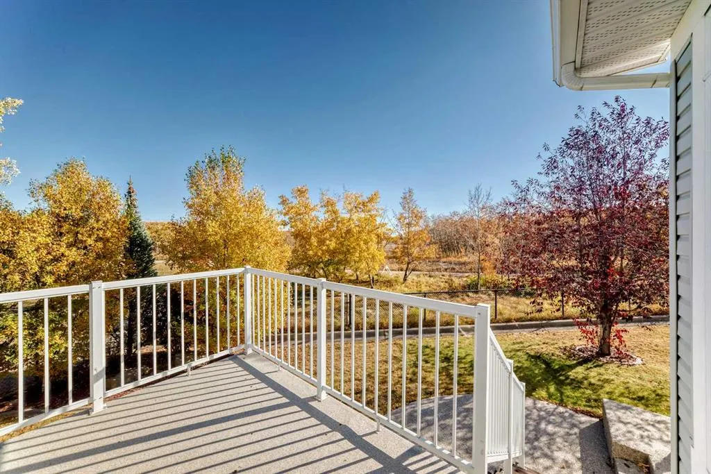75 Cougar Ridge Heights SW