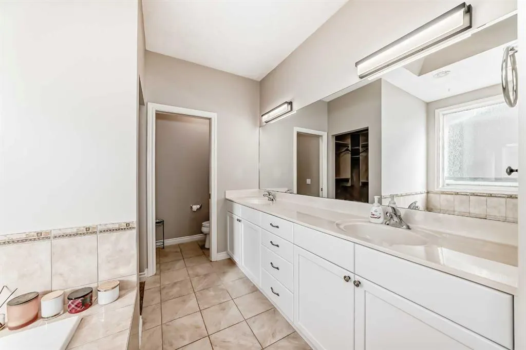 75 Cougar Ridge Heights SW