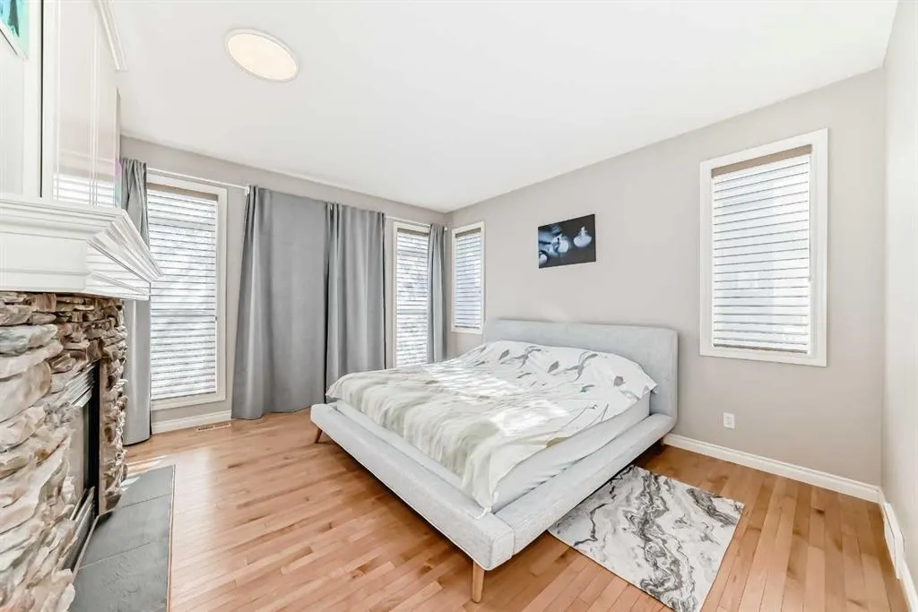 75 Cougar Ridge Heights SW