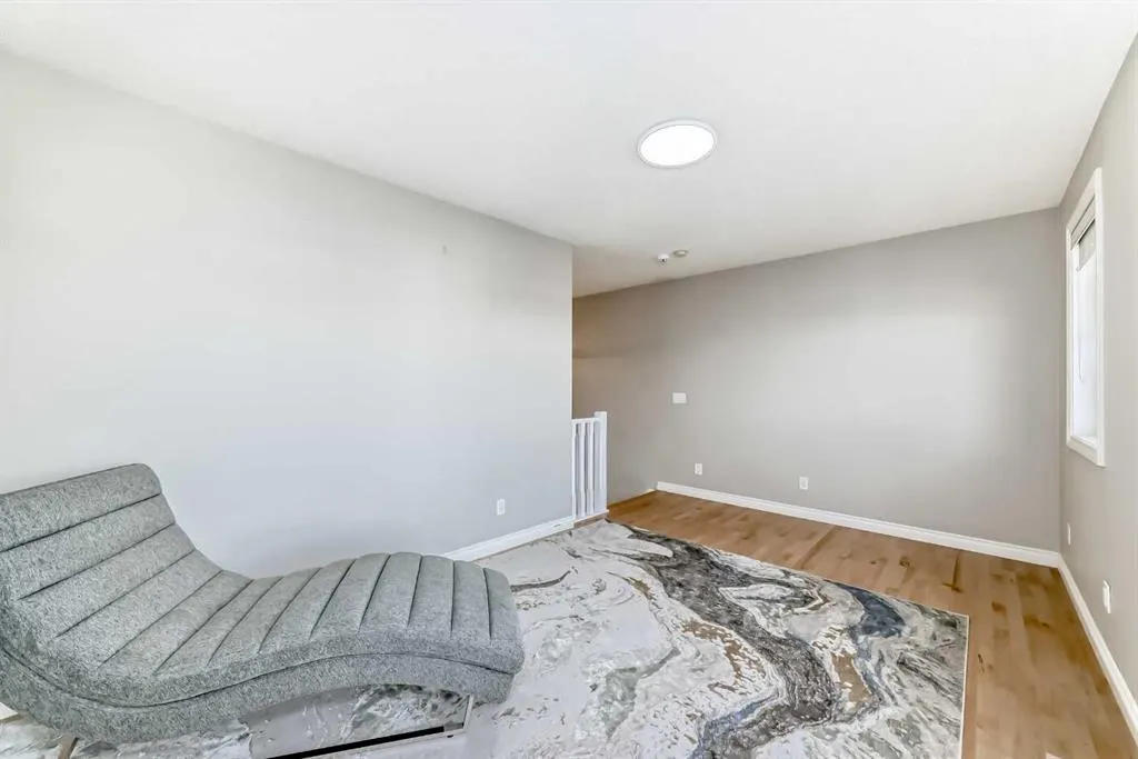 75 Cougar Ridge Heights SW