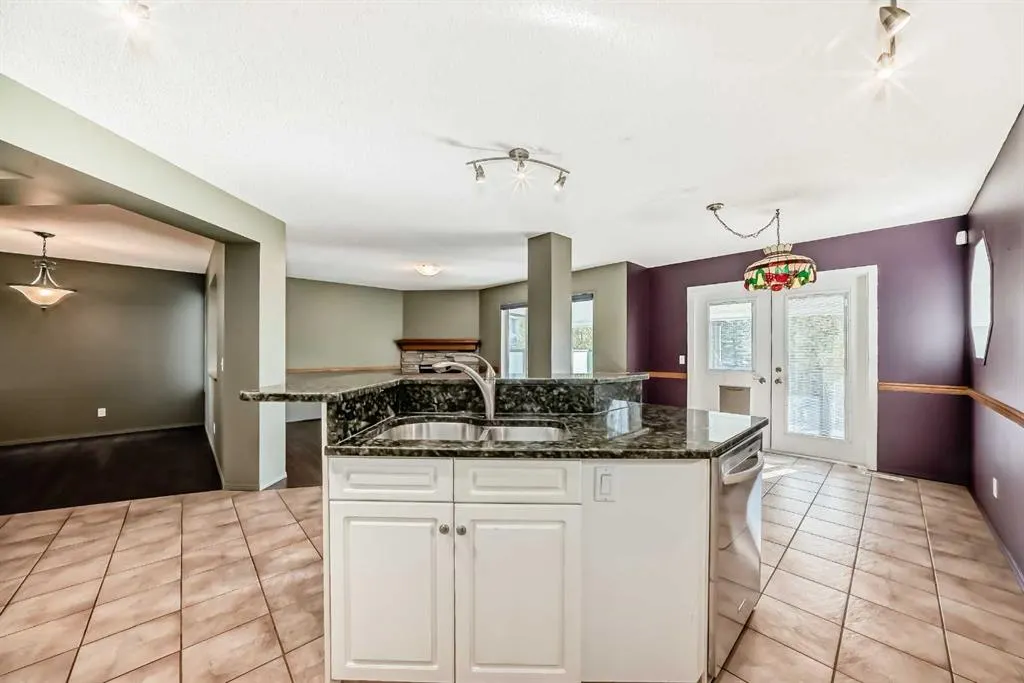 77 Citadel Ridge Green NW