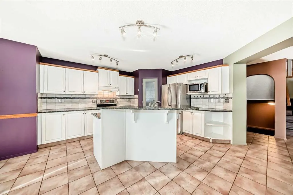 77 Citadel Ridge Green NW