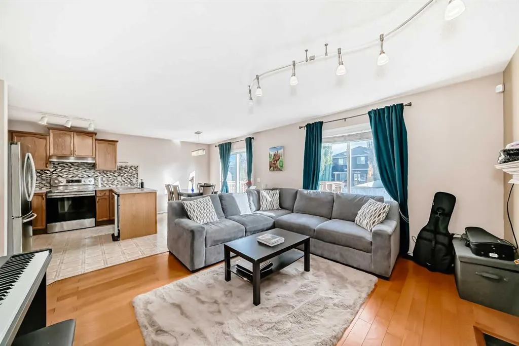 238 Bridleridge Way SW