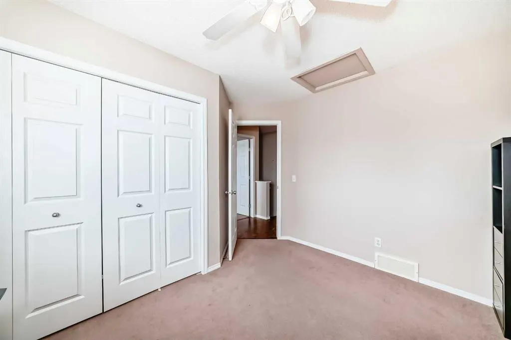 238 Bridleridge Way SW