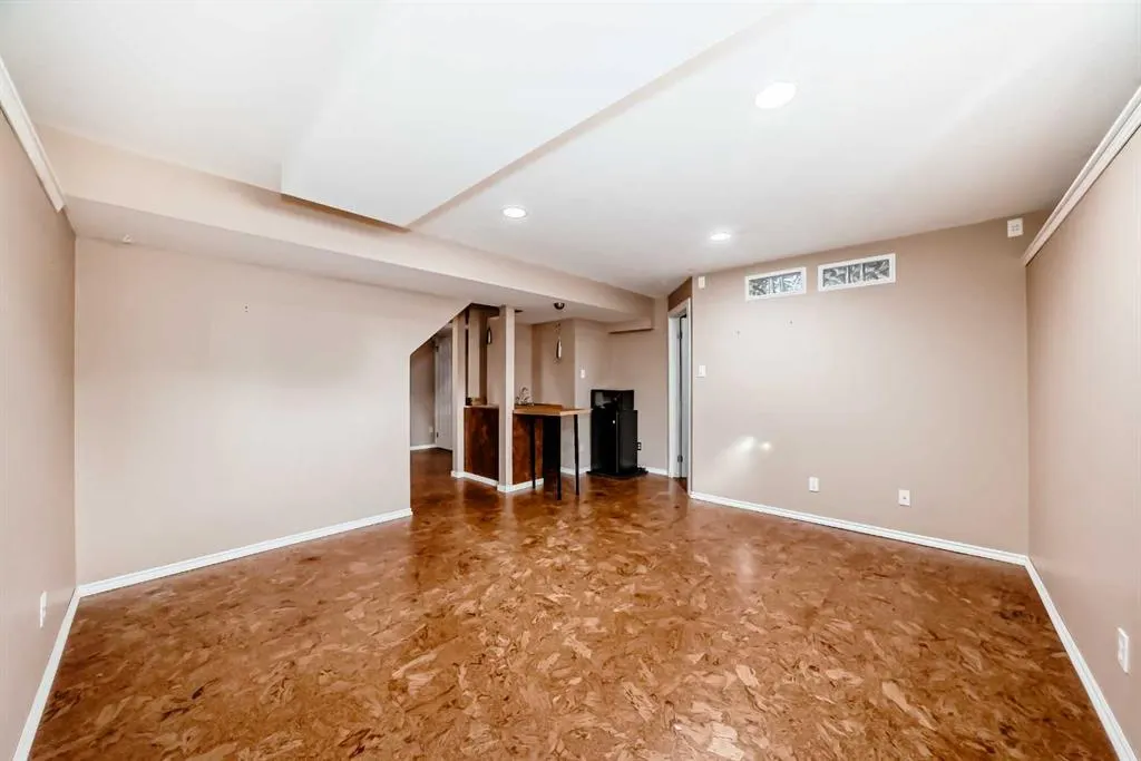 238 Bridleridge Way SW