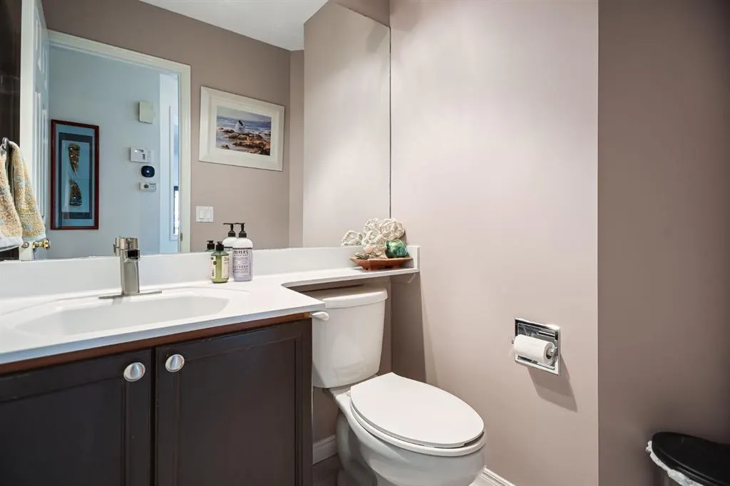 18 Westridge Crescent