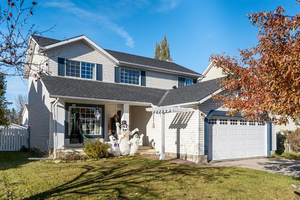 18 Westridge Crescent