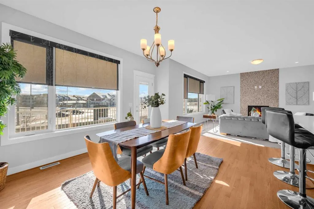 660 Reynolds Crescent SW