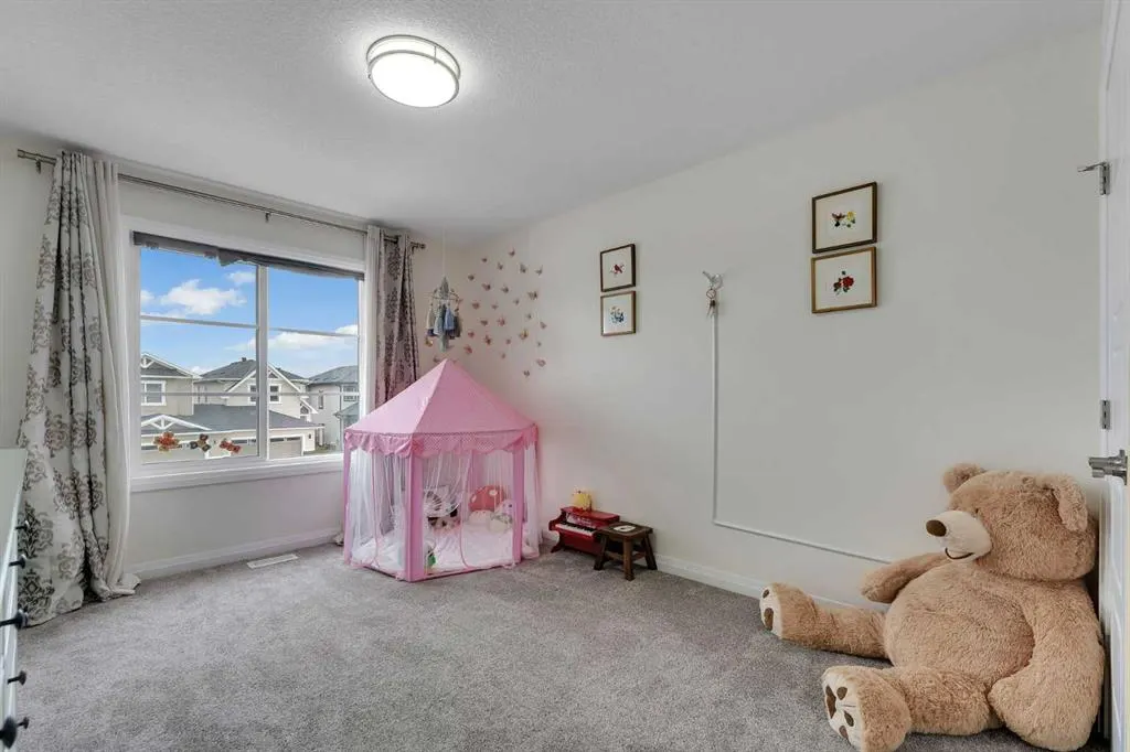 838 Edgefield Street