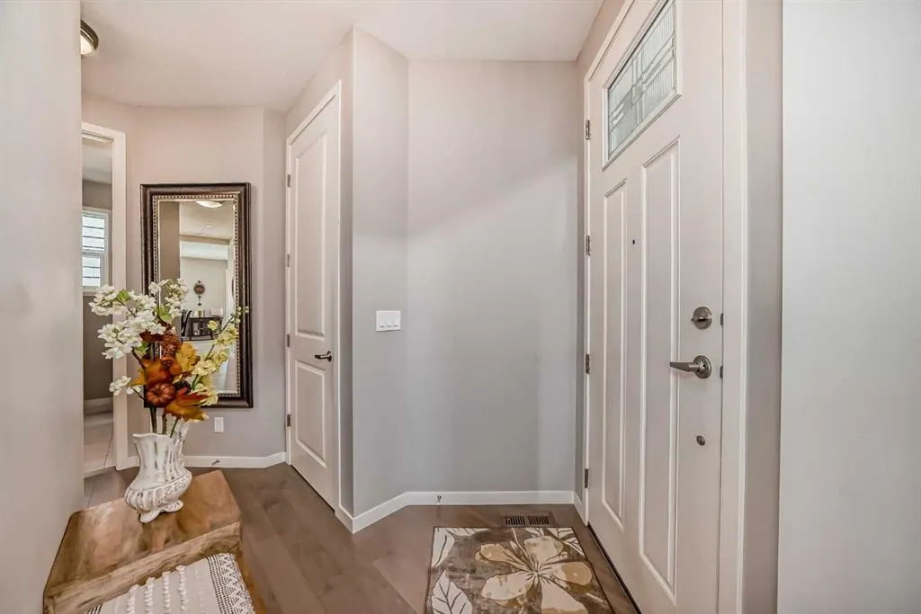 226 West Grove Point SW